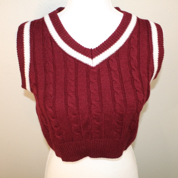 Romwe Women’s Burgundy Cable Knit Sleeveless Cropped Sweater Vest - Size Medium - Picture 5 of 9